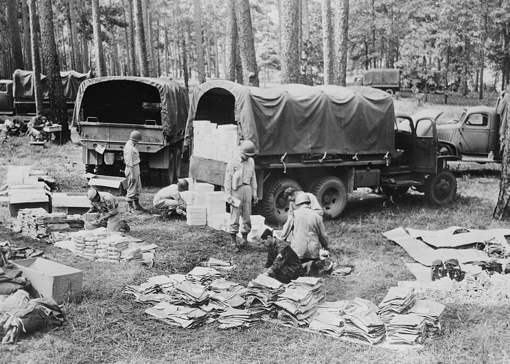 Quartermaster Supply Unit during Louisiana Maneuvers, September 1941 (Library of Congress AS-124-LC)