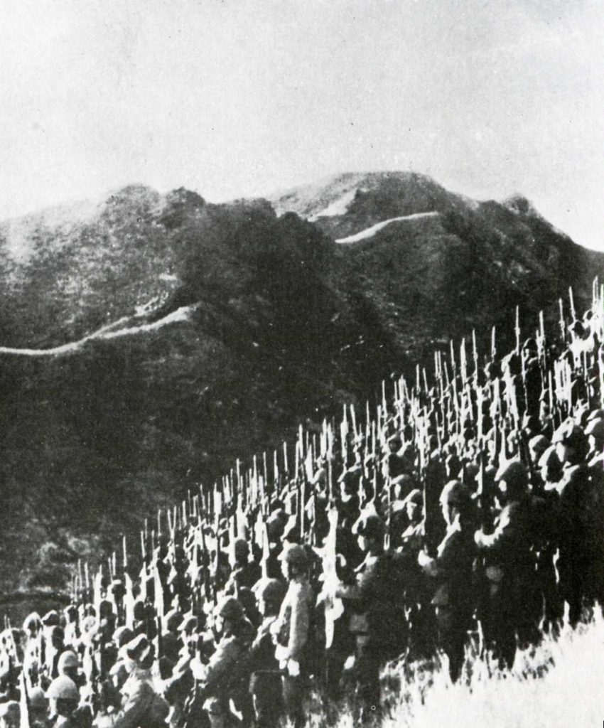 Troops of the Japanese 15th Army preparing to cross into Burma, late Dec 1941 (public domain via WW2 Database)