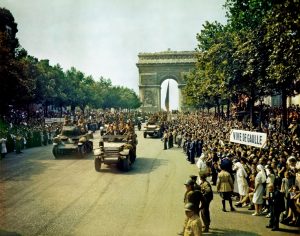 French 2nd Armored Division parading through the Arc de Triomphe, Paris, France, 26 Aug 1944 (US Library of Congress)