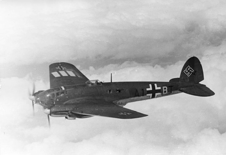 Heinkel He 111 bomber, September 1940 (German Federal Archives: Bild 101I-343-0694-21 / Schödl)