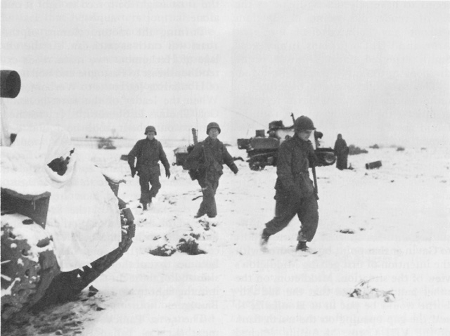 Paratroopers of the US 101st Airborne near Bastogne, December 1944 (US Army Center of Military History)