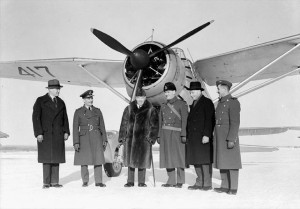 Prime Minister Mackenzie King (center) visiting No.110 (City of Toronto) Squadron RCAF, 30 Jan 1940; Lysander aircraft in background (Library and Archives Canada: PA-063634)