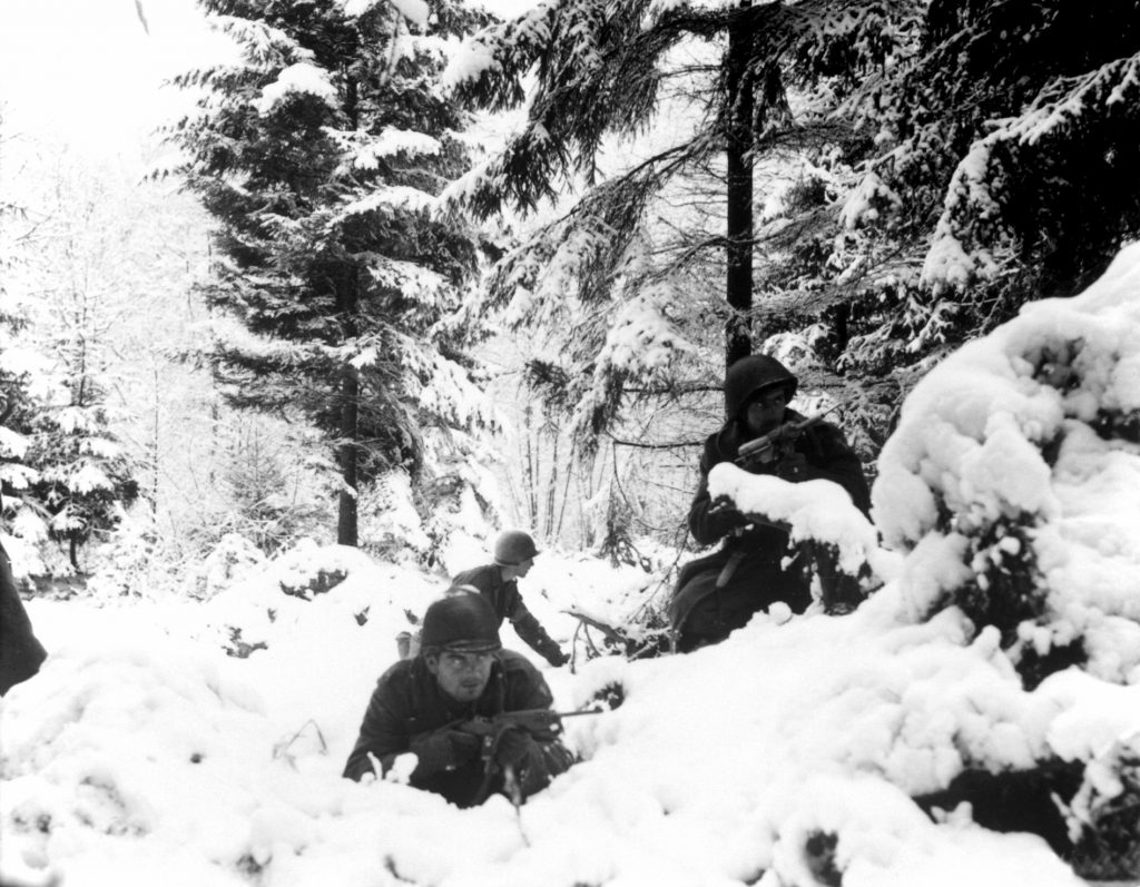 Men of US 290th Infantry Regiment, 75th Infantry Division near Amonines, Belgium, 4 Jan 1945 (US Army photo)