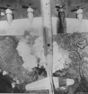 US B-29 bomber flying over Osaka, Japan, 1945 (US National Archives)