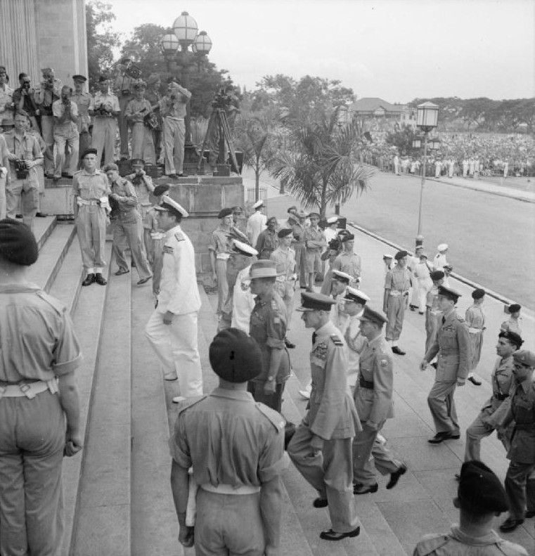 Lord Louis Mountbatten and his Chiefs of Staff entering the Municipal Buildings in Singapore, 12 Sep 1945 (Imperial War Museum: CF 717)