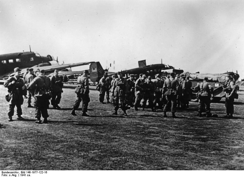 German paratroopers entering Corinth, Greece, April 1941 (German Federal Archive: Bild 146-1977-122-16)