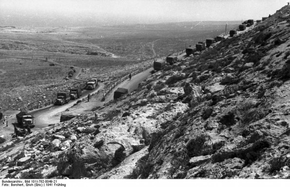 German troops advancing up the coast road toward British lines, Libya, spring 1941 (German Federal Archives: Bild 1011-782-0049-21)