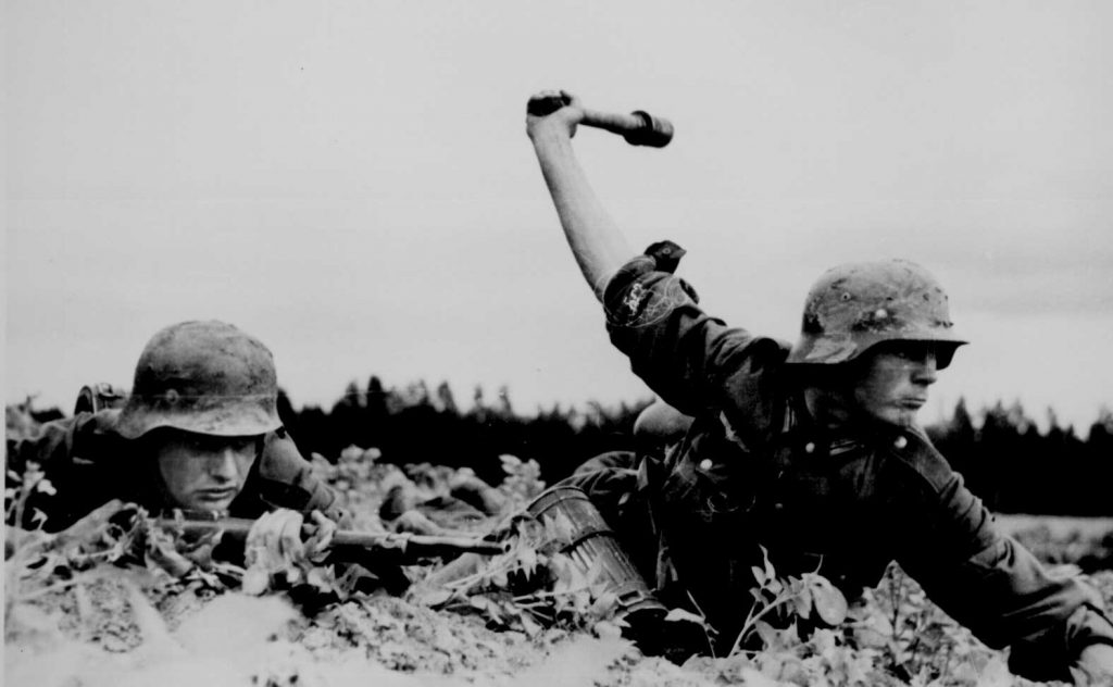German infantrymen fighting in Russia, fall 1941 (US National Archives)