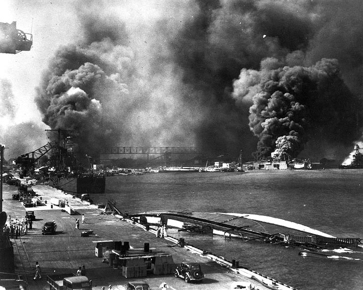 Pearl Harbor viewed from Pier 1010, 7 Dec 1941 after the attack (US National Archives: 80-G-474789)