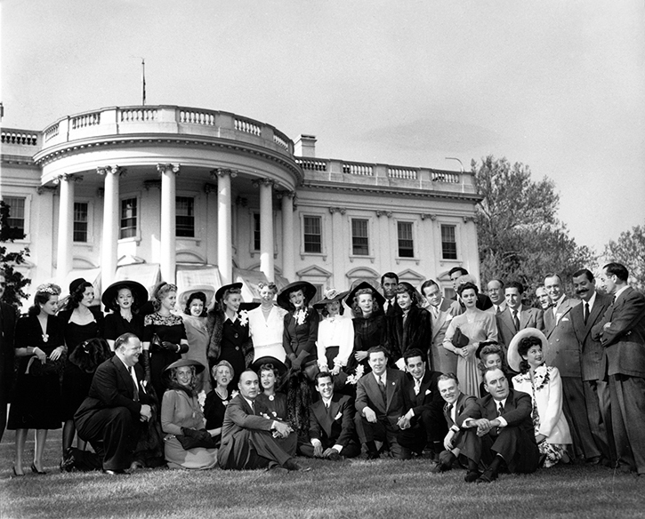 Eleanor Roosevelt on the White House lawn with entertainers on the Hollywood Victory Caravan, 30 April 1942 (Library of Congress Bob Hope Collection ID# bhp0124)