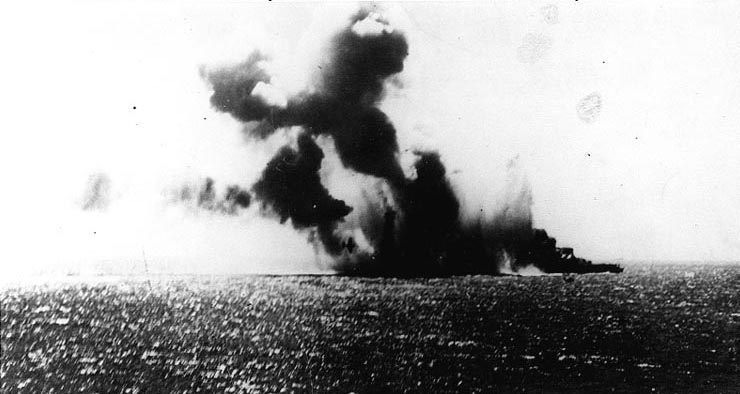 Japanese carrier Shoho under attack by US Navy TBD-1 torpedo bomber, 7 May 1942 (US National Archives: 80-G-17015)