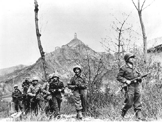 Soldiers of the Brazilian Expeditionary Force during the Battle of Monte Castello, Italy, 29 November 1944 (public domain via Força Expedicionária Brasileira - Exército Brasileiro via Wikipedia)