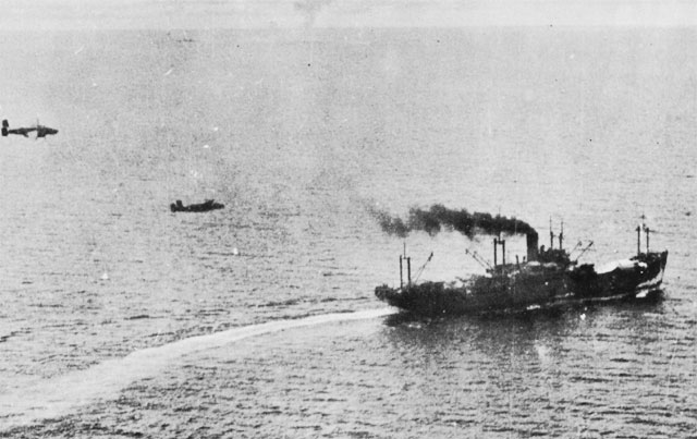 Bombing of a Japanese ship by B-25 bombers during the Battle of Bismarck Sea, 2-4 Mar 1943 (US Army photo)