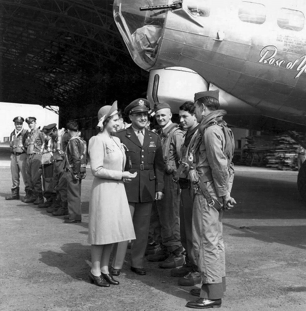 Princess Elizabeth with B-17G Rose of York of the US 306th Bombardment Group, Thurleigh, England (US Army Air Forces photo)