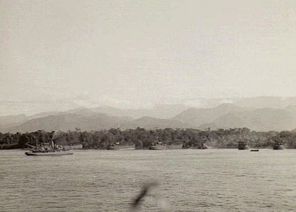 Australian troops landing at Lae, New Guinea, 4 September 1943 (Australian War Memorial No. 042371)