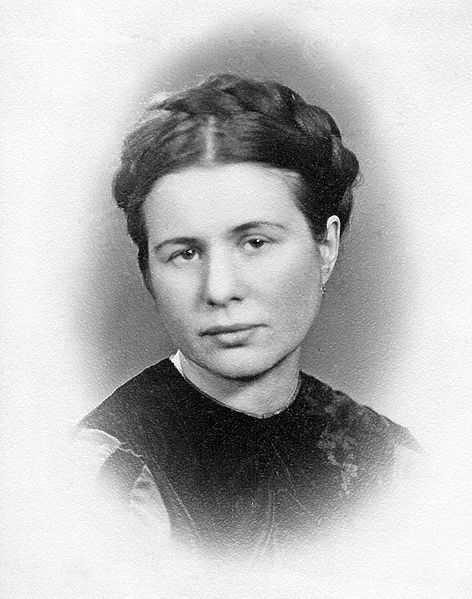 Irena Sendler, 1942 (public domain via Wikipedia)