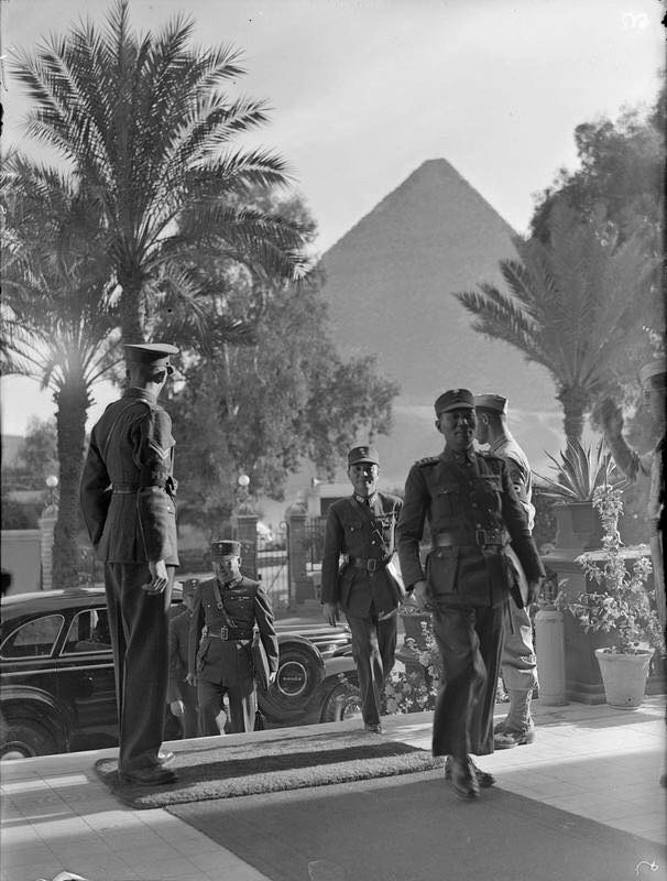 Chinese officers at the Mena House Hotel for the Sextant Conference, Cairo, Egypt, Nov 1943 (public domain via WW2 Database)