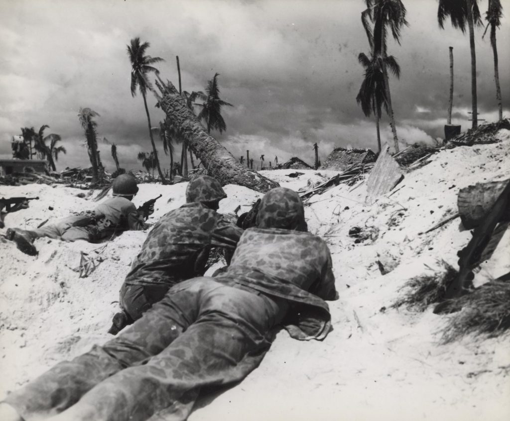 US Marines on landing beach at Tarawa, Gilbert Islands, 20 Nov 1943 (US Marine Corps photo)
