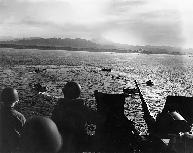 LCVP landing craft circling off Cape Torokina, Bougainville, Solomon Islands before landing, 1 Nov 1943 (US Marine Corps photo)
