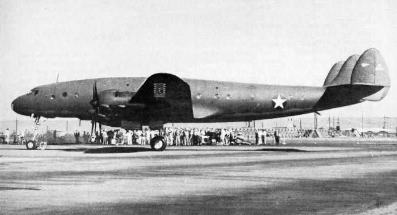 Lockheed C-69 Constellation, 9 January 1943 (US Navy photo)