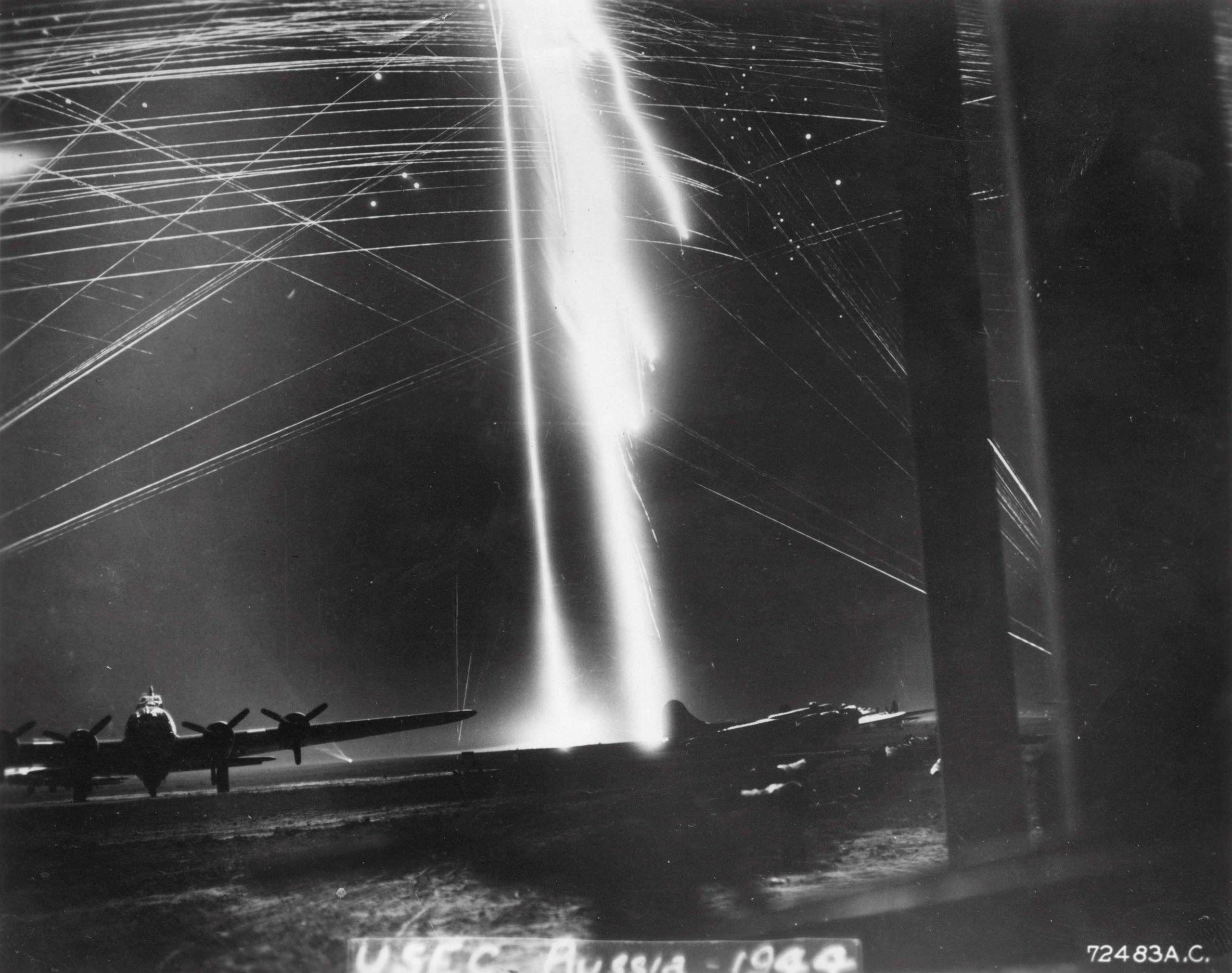 US B-17s under attack by German aircraft at Poltava, Jun 21, 1944 (Imperial War Museum: 72483)