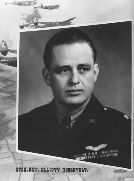 Brig. Gen. Elliott Roosevelt, Commander, 325th Photographic Wing, 1945 (US government photo)