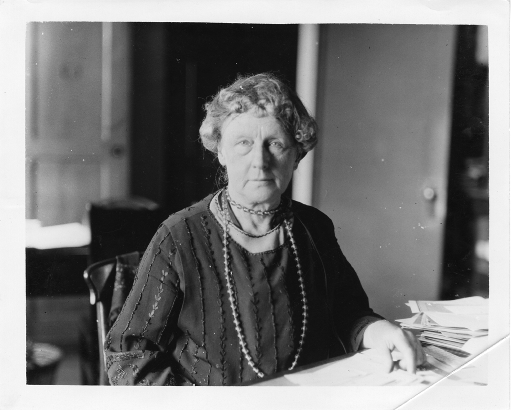 Astronomer Annie Jump Cannon (Smithsonian Institution SIA Acc. 90-105)